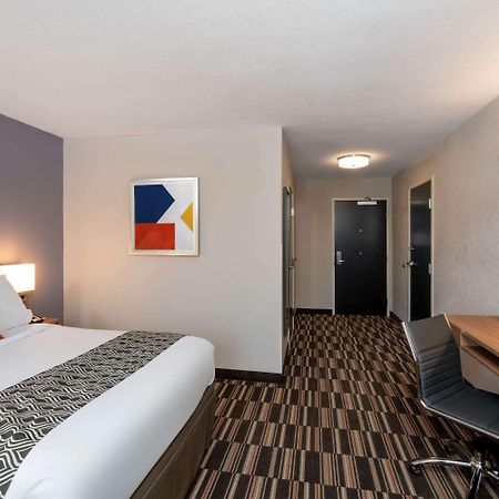 Microtel Inn & Suites By Wyndham Карлайл Екстер'єр фото